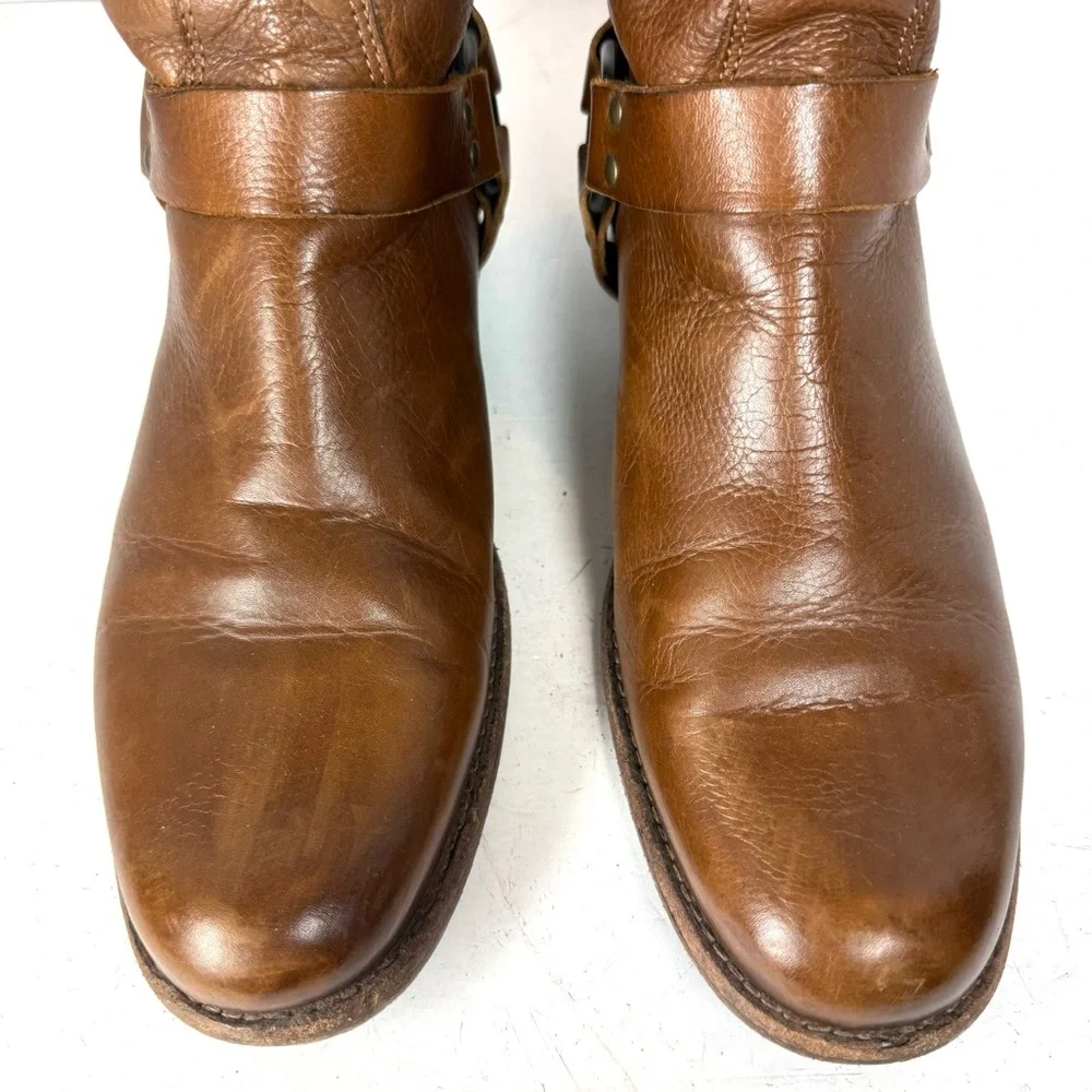 Frye see pictures